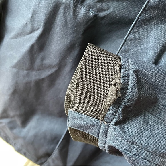 Theory Navy Blue Rain Jacket - size L - Picture 10 of 12
